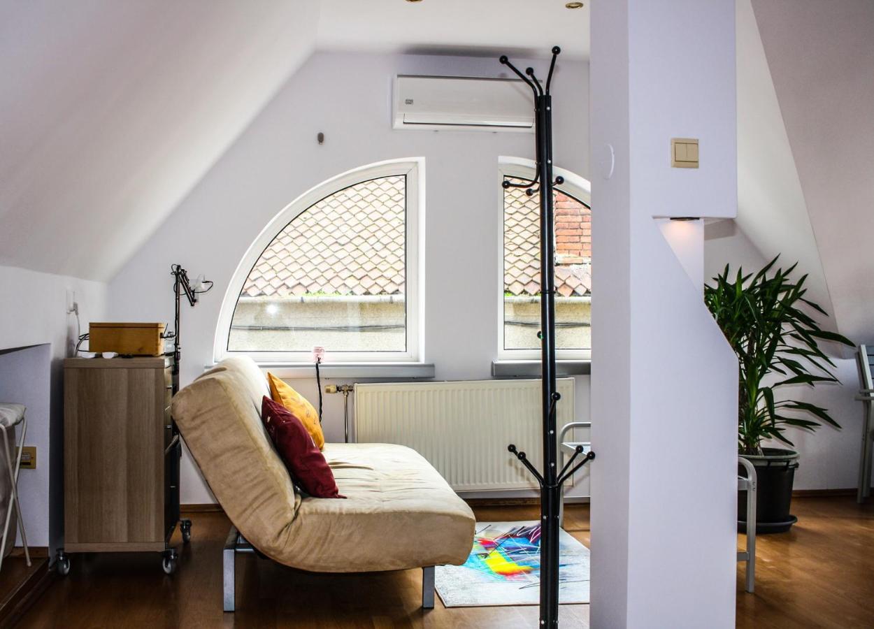 Split Crib - Chill Studio In Historic Braşov Buitenkant foto