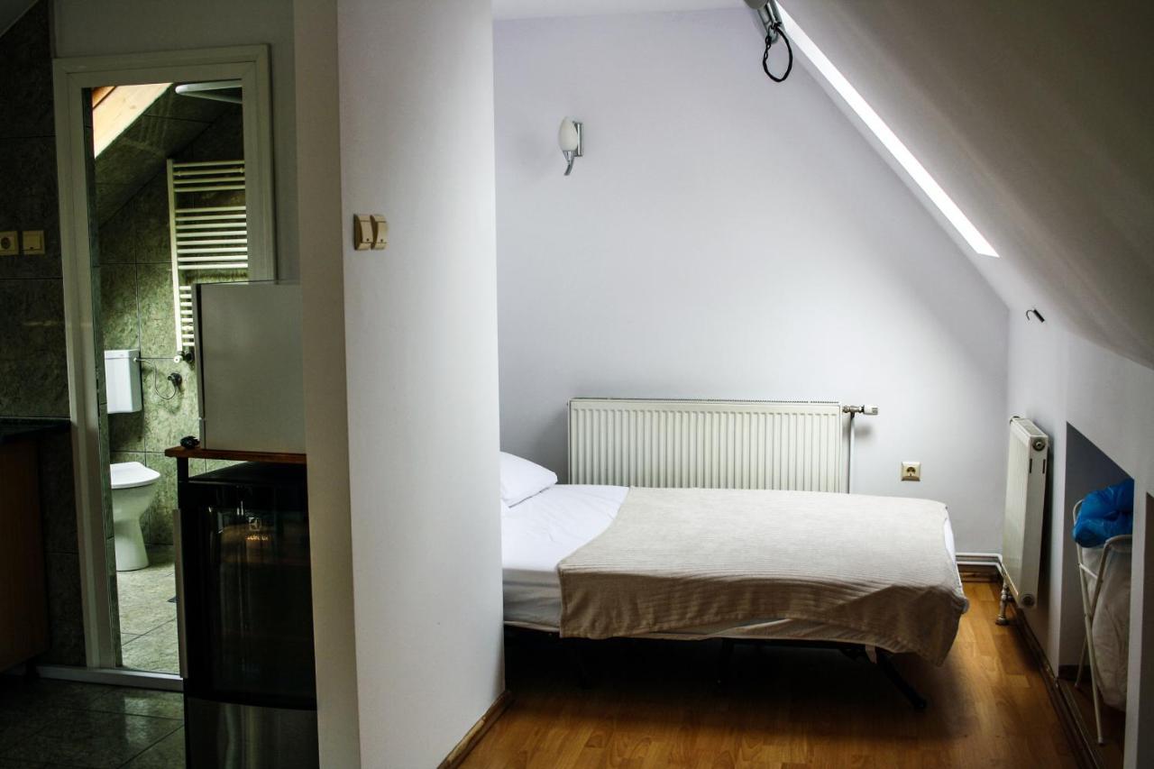 Split Crib - Chill Studio In Historic Braşov Buitenkant foto
